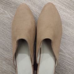 Brand New Nisolo All-Day Heeled Mule In Size 7.5. Never Worn. Https://Nisolo.Com/Collections/Womens-Shoes-And-Accessories/Products/Womens-All-Day-Heeled-Mule-Almond Beige Cushioned Flat Heel Mules, Casual Mules With Textured Sole And Pointed Toe, Suede Mules With Almond Toe, Medium Width, Suede Mules With Almond Toe, Suede Almond Toe Mules Medium Width, Medium Width Suede Almond Toe Mules, Casual Spring Heels With Suede Lining, Suede Mules With Removable Insole And Medium Width, Beige Round Toe Mules With Suede Lining