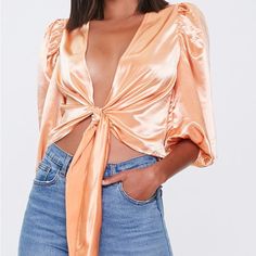 New With Tags Color Is Tangerine Glamorous V-neck Crop Top For Spring, Glamorous V-neck Crop Top For Summer, Glamorous V-neck Summer Crop Top, Trendy Blouse For Going Out In Spring, Glamorous Blouse For Date Night In Spring, Chic Crop Top For Date Night In Spring, Spring Crop Top For Going Out, Cropped Top For Going Out In Spring, Forever 21 V-neck Crop Top For Spring