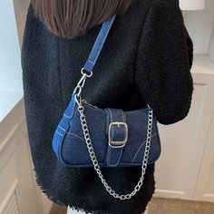 Material: DenimSize: 25*7*13 cm / 9.8*2.8*5.1 in Denim Baguette Bag, Ropa Upcycling, Jeans Patchwork, Y2k Denim, Baguette Bag, Glitter Dress, Maxi Dresses Casual, Festival Dress, Chain Shoulder Bag