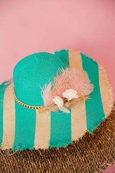 THE ARUBA SUN HAT Sun hat Judith March Painted Stripes, Judith March, Turquoise Painting, Paint Stripes, Pink Feathers, Fun In The Sun, Pink Rhinestones, Aruba, Sun Hat