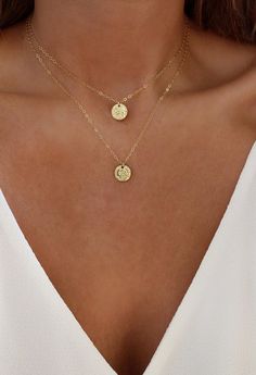 Gold Coin Necklace, Diamond Solitaire Necklace, Gold Bullion, Gold Charm Necklace, Medallion Necklace, Necklace Minimalist, Gold Coin, Jewelry Photography