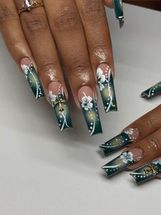 (nail inspo not my work) #autumn #fallnails #fallnailideas Black 90s Nails, Green 90s Nails, 90s Birthday Nails, 90s Nails Designs, 90 Nails The 90s Art Designs, 90s Nails Acrylic, Hawaiian Nails, 90s Nails, Green Acrylic Nails