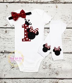 "RED AND BLACK POLKA Minnie mouse BIRTHDAY SET TOP INFO: Our best seller birthday set professionally heat pressed with Black,Red glitter vinyl \"1\"-2-3-4-5=6=7 Can be made in other numbers as well. Please leave a note to seller during checkout your preferences. S/S means Short Sleeves L/S means Long Sleeves TUTU INFO:Tutu embellished with brooched pin bow for easy removal and care! Tutus will be made according to your top size. 3 full layers. Stretchy waist with 6\", 8\", 11\" length. SET INFO: Fitted Black Sets For Birthday, Black Fitted Sets For Birthday, White Fitted Sets For Cake Smash, Minnie Mouse Birthday Outfit, Birthday Smash Cake, Birthday Party Set, Birthday Girl Outfit, Minnie Mouse Birthday, Girls Clothing Sets