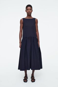 Summer Work Dresses, Poplin Skirt, Mens Cardigan Sweater, Sleeveless Midi Dress, Navy Midi Dress, Spring Summer 2024, Blue Midi Dress, Navy Dress, Midi Dress Sleeveless