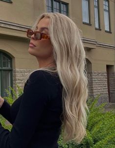 Buttery Blonde Hair Dark Roots, Long Bright Blonde Hair, Blond Highlights On Blond Hair Natural, Classy Blonde Hair, Bright Blonde Hair With Dimension, Cool Beige Blonde Hair, Full Blonde Highlights On Brown Hair, Swedish Blonde Hair, Vanilla Blonde Balayage