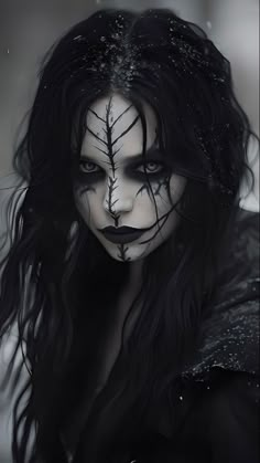 Goth Portrait Photography, Dark Fantasy Makeup, Amelia Hutchins, Female Horror Characters, Oval Portrait, Dark Witch