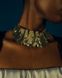 jugular.of the neck or throat.a made-to-order necklace, available in silver and gold plated brass. Art Necklaces, Bespoke Design, Contemporary Jewelry, Statement Jewelry, Luxury Jewelry, Everyday Outfits, Fashion Inspiration, Dress To Impress, Choker