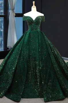 Contact+us:+lisamony@outlook.com Please+left+message+what+color+you+need+when+you+order+it.Besides+the+picture+color,+you+can+also+choose+any+color+you+want. Vintage+Off+Shoulder+Green+Long+Quinceanera+Dresses+Sweet+16+Prom+Dresses Processing+time:+12-21+business+days Shipping+Time:+3-5+b... Dream Dress Prom, Emerald Green Ball Gown, Green Ball Gown, Baju Kahwin, Vintage Ball Gowns, Princess Prom Dresses, Green Prom, Dresses Green, Plus Size Vintage