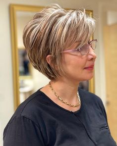 Chic Haircuts for Women Over 60 - 2024 Trends and Ideas Chic Short Haircuts, Sassy Hair, Short Hair Over 60, Short Bob Haircuts, Cute Hairstyles For Short Hair