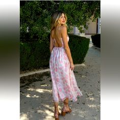 Vici Medium Floral Open Back Midi Dress Spring Chiffon Backless Maxi Dress, Chic White Flowy Chiffon Dress, White Midi-length Chiffon Dress For Garden Party, White Chiffon Dress For Garden Party, Floral Print Chiffon Backless Dress, Chic White Midi Chiffon Dress, Backless Chiffon Floral Print Dress, Backless Chiffon Dress With Floral Print, Spring Backless Dresses For Garden Party