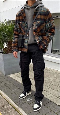 Mens Fall Outfits, Converse Outfits, Trendy Boy Outfits, Street Style Outfits Men, Mens Casual Dress Outfits, Street Fashion Men Streetwear, Men Stylish Dress, Guys Clothing Styles, Fall Outfits Men