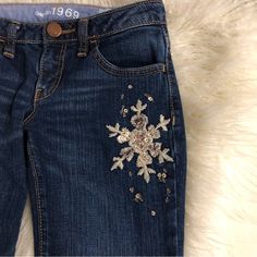 Gap Kids Girls Sequin Snowflakes Denim Jeans Nwot 10 Regular Adjustable Waist, Bootcut 98% Cotton, 2% Spandex Excellent Condition, No Damage Or Wear Feel Free To Ask Questions, Bundle Or Offer. All Items Have Always Been In A Smoke Free Home, Washed, Laundered, Or Steamed, Prior To Listing For Shipping, Excluding Nwt Items. Thank You For Shopping My Closet! -Lulumums Gap Kids Denim Girls Bootcut Boot Cut Sequins Winter Holiday Dark Wash Girls 10 Regular Nwot Snowflake Sparkle New Dark Denim Jeans, Kids Denim, Gap Kids, Winter Holiday, Winter Holidays, Jeans Denim, Blue And Silver, Vintage Gold, Boot Cut