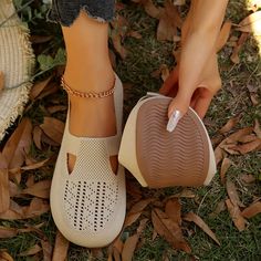 variants18 Flats Shoes Comfortable, Shoes Comfortable, Knitting Women, Flat Shoes, Slip Ons, Special Features, Shoes Flats, Slip On, Solid Color