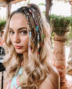 Festival Hair Beads, Pride Festival Hair, Pride Hair Ideas, Shambhala Music Festival, Cute Festival Hair, Music Festival Hairstyles, Festival Hair Ideas, Rave Hairstyles