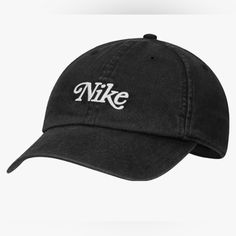 Nike Unisex-Adult Heritage 86 Washed Strapback Adjustable Golf Hat Nike Visor, Nike Golf Hat, Black Baseball Hat, How To Wash Hats, Nike Hat, Golf Hat, Cap Mens, Nike Accessories, Golf Hats