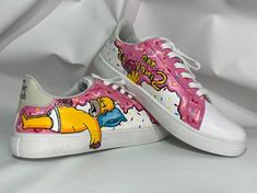 Unique hand painted sneakers, inspired by The Simpsons. 🤩 Casual Custom Sneakers With Graphic Print, Casual Multicolor Custom Sneakers With Graphic Print, Hand Painted Custom Sneakers For Streetwear, Fun White Sneakers With Custom Artwork, Trendy Low-top Custom Sneakers With Graphic Print, Casual Hand Painted Sneakers For Streetwear, Trendy Graphic Print Low-top Custom Sneakers, Casual White Custom Sneakers With Artwork, Casual Hand Painted White Custom Sneakers