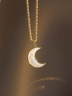 "18k gold finished stainless steel rope chain and mother of pearl moon charm Includes 2\" adjustable extension  Water Resistant Necklaces in photos sold separately" Pearl Moon Necklace, Gold Moon Jewelry, Moon Necklace Aesthetic, Moon Stone Necklace, Necklaces Moon, Best Necklace, Moon Necklace Gold, Moon Star Necklace, Moon Accessories