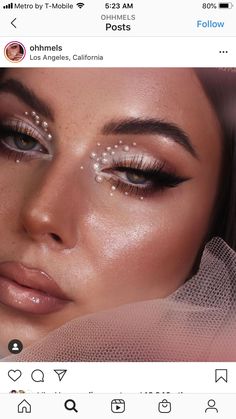 Pearl Eye Makeup Euphoria, Rhinestone And Pearl Makeup, Gold Pearl Makeup, White Party Makeup Ideas, Pearl Rhinestone Makeup, Cool Toned Eyeshadow Looks Brown Eyes, Prom Makeup With Pearls, Makeup Looks Pearls