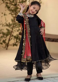 Kids Maxi, Baby Dress Design, Pakistani Fancy Dresses, Trouser Pants Women, Stylish Party Dresses, Dresses Kids Girl, Stylish Dress Designs, Designer Outfits Woman