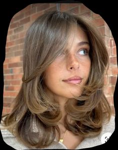 Mousy Brown Hair, Short Hair Blowout, Rambut Brunette, Brown Hair Looks, Brown Hair Inspo, Brunette Hair With Highlights, Short Brown Hair, Blowout Hair, 90s Hairstyles