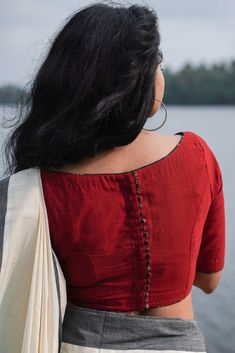 Cotton Blouse Boat Neck Design, Cotton Back Blouse Design, Boat Neck Cotton Blouse Designs, Trendy Blouses Back Design, Low Boat Neck Blouse Designs, Back Side Button Blouse Design, Plain Cloth Blouse Design, Plain Cotton Saree Blouse Designs, Latest Blouse Designs For Cotton Saree