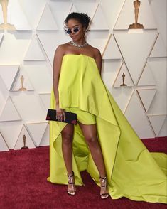 H E R Singer, Beyonce Orange Dress, Rihanna Yellow Dress, Oscars 2022, R Design, Bradley Cooper, Irina Shayk, Jessica Chastain, Academy Awards