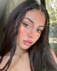 Fake Scenarios, Makeup 2024, Feminine Makeup, Light Feminine, Lip Filler, Smink Inspiration, Makeup Idea, Dope Makeup, Cindy Kimberly