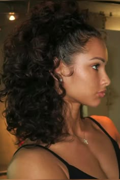 Curly Girl Hairstyles, Baddie Hairstyles, Curly Hair Cuts, Short Curly Hair, Long Curly Hair, Curly Girl, Long Curly