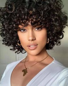 Short Curly Hair Cuts For Women, Rezo Cut Curly Hair, Curly Hair Color Ideas, Crazy Curly Hair, Curly Hair Color, Short Curly Cuts, Dyed Curly Hair, Natural Curly Hair Cuts, Highlights Curly Hair