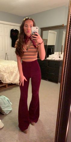 Jackie Halloween Costume That 70s Show, Casual Groovy Outfits, Popular 70s Fashion, Jackie 70s Show Costume, 70s Inspired Costumes, Retro Spirit Week Outfits, 70s Fashion Spirit Week, 70s Outfits Costumes, 70s Spirit Week Outfit