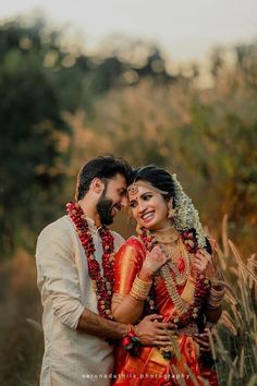 Wedding Images Hindu, Saree Dhoti, Traditional Couple, शादी की तस्वीरें, Downtown Photography