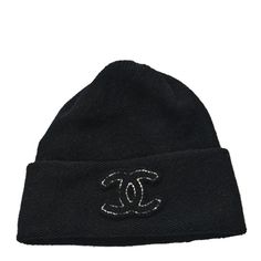 This is an authentic CHANEL Cashmere CC Beanie Hat in Black. The beanie is crafted of cashmere in black and features a black and white CHANEL CC logo patch. Black And White Chanel, Cc Beanie, Handbag Wallet, Wallet Accessories, Cc Logo, Beanie Hat, Beanie Hats, A Black, Patch Logo