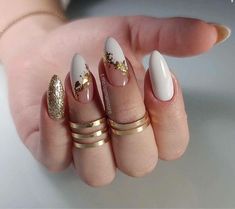 Fantastic Nails, Unghie Sfumate, Nails Yellow, White Nail, Heart Nails, Classy Nails, Chic Nails, Nail Polishes, Best Acrylic Nails