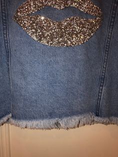 Silver sequined lips with sequined sleeves, jean jacket size M Spring Party Casual Denim Jacket, Spring Party Denim Jacket, Party Denim Jacket With Embellished Long Sleeves, Party Denim Jacket Embellished, Embellished Denim Jacket For Parties, Sequin Denim Jacket For Spring, Spring Denim Jacket With Sequins, Trendy Denim Jacket With Sequins, Trendy Fitted Denim Jacket For Party