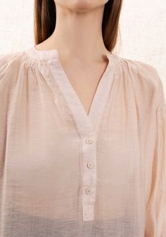 Blouse 11037 5183 Cream-Floral Cream Cotton V-neck Blouse, Beige Cotton V-neck Blouse, Beige Embroidered V-neck Top, Beige Embroidered Button-up Top, Affordable Beige 3/4 Sleeve Blouse, Cream, Floral