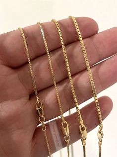 Box Chain Necklace, Necklace Layered, Gold Box, Necklace Dainty, Kurta Designs, Layered Necklace, Beautiful Necklace, Box Chain, Chain Lengths