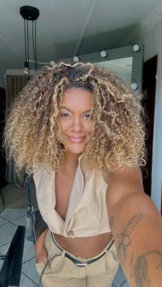 Blonde Ambition, Bob Styles, Hair Inspo Color, Light Skin, Hair Goals, Curly Bob