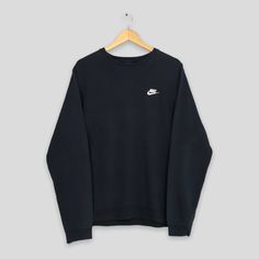 Nike Sweaters Women, Black Nike Sweatshirt Women, Vintage Sweaters Nike, Nike Sweatshirts Women, Nike Crewnecks, Black Nike Crewneck, Sweaters Nike, Black Nike Sweatshirt, Nike Hoodies