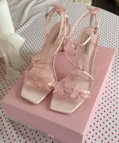 Shoes With Bows, فستان زهري, Pretty Heels, Heels Aesthetic, Fashion Shoes Heels, Cute Shoes Heels, Shoes Heels Classy, Heels Classy, Fancy Shoes