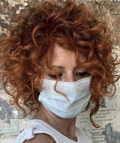 Bob Riccio, Curly Natural Curls, Corte Shaggy, Angled Bobs, Curly Hair Photos, Curly Hair Women, Lob Hairstyle, Beauty Tips For Hair