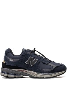 navy blue suede mesh panelling logo patch to the side round toe front lace-up fastening branded insole signature ABZORB® midsole rubber sole Running Style, Web Technology, The 2000s, Running Fashion, New Balance Sneakers, Blue Sneakers, Sneakers Blue, Suede Sneakers, Nubuck Leather