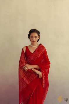 Red Saree Wedding, Long Skirt Top Designs, Bengali Saree, Saree Blouse Styles, Celebrity Casual Outfits, Bridal Dress Fashion