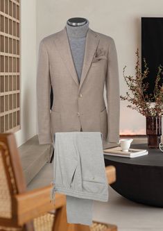 Wolle/Kaschmir in Naturtönen von Loro Piana. Custom Suits, Custom Suit, Quiet Luxury, Loro Piana, Highlights