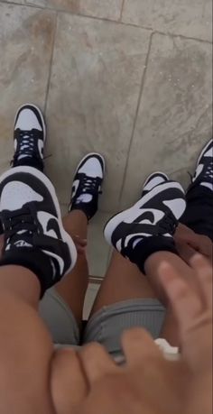 Family Shoes Matching, Matching Shoes For Couples Jordans, Dream Couple Aesthetic, Family Matching Shoes, Matching Shoes For Couples, Black Couple Outfits, Couples Shoes, Couple Shoes, Cute Couple Outfits