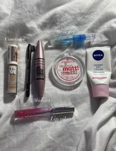 Trying Essence Mascara, Best Essence Mascara, Essence Mascara Aesthetic, Best Lip Oil, Lash Essence Mascara, Makeup List To Buy, All I Need Makeup, Lash Sensational Mascara, Essence Mascara Set