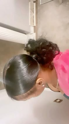 Natural Hair Bun Styles, Sleek Ponytail Hairstyles, Quick Natural Hair Styles, Quick Weave Hairstyles, Dyed Hair Inspiration, Curly Hair Styles Easy, Pretty Braided Hairstyles, Hairdos For Curly Hair, Flat Iron Hair Styles