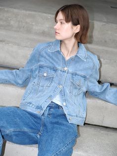 This is a denim jacket with raglan shoulders. They feature a relaxed fit and slightly cropped length that make your look stylish.- Mid blue color to add appeal to the item- Made with 100% sturdy cotton fabric- Versatile item that can be styled with any bottom* The color of the product may vary from the actual color depending on the device used. Casual Relaxed Fit Cropped Jacket For Everyday, Denim Jacket, Cotton Fabric, Blue Color, Relaxed Fit, Make It Yourself, Blue, Fabric, Color