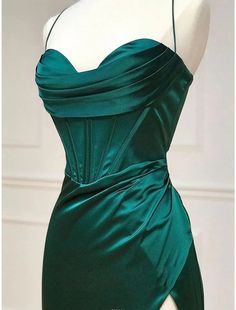 Etui-/Säulen-Abendkleid, Empire-Kleid, formelle Hochzeit, Party, bodenlang, ärmellos, Spaghettiträger, Satin, rückenfrei, mit Falten, Schlitz Split Prom Dresses, Prom Dresses Simple, Green Corset, Green Evening Dress, Beautiful Long Dresses, Corset Dress Prom, فستان سهرة, Satin Bridesmaid Dresses, Prom Dresses Online