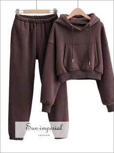 Sun-imperial Women Grey Cropped Drop Shoulder Kangaroo Pocket Fleece Hoodie Sweatshirt & Sweatpants 2 piece set Sweat Pants For Short People, Cheap Sweats For Fall Streetwear, Cheap Sweats With Pockets For Loungewear, Sporty Sweats For Fall, Affordable Sporty Sweats For Fall, Cheap Sweats For Fall Loungewear, Cheap Fall Sweats For Streetwear, Winter Athleisure, Cotton Sweatpants