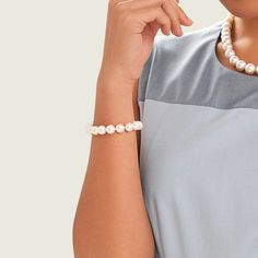 This gorgeous Australian pearl bracelet is an item that is hard to find. The pearl bracelet consists of 9-10mm AAA quality White South Sea pearls with a high luster. The bracelet will be affixed with a beautiful clasp of your choice. Affordable Classic Silver Pearl Bracelet, Luxury White Beaded Bracelets With Pearl Chain, Formal Pearl Beaded Bracelets, Formal Pearl Beaded Bracelet, Elegant Single Strand Beaded Bracelets, Formal Pearl Bracelets With Round Beads, Formal Beaded Bracelets With Pearl Drop, Formal Pearl White Beaded Bracelets, Leather Pearl Jewelry